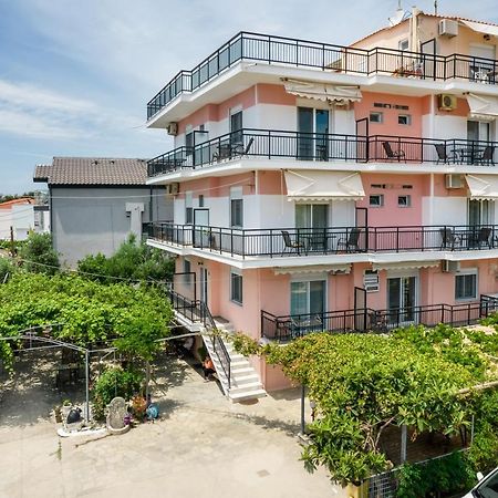 Ianos Apartments Potos Exterior foto