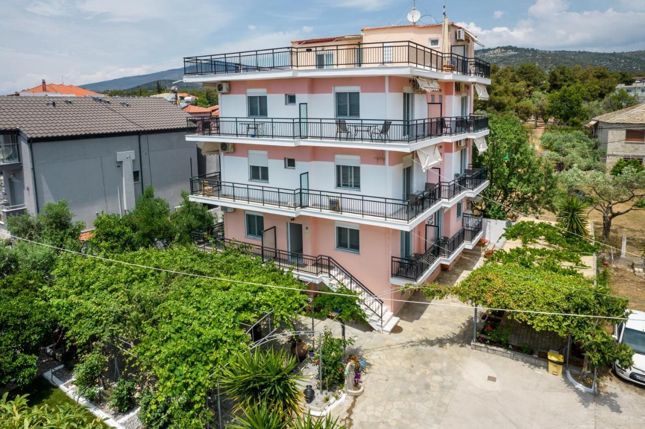 Ianos Apartments Potos Exterior foto