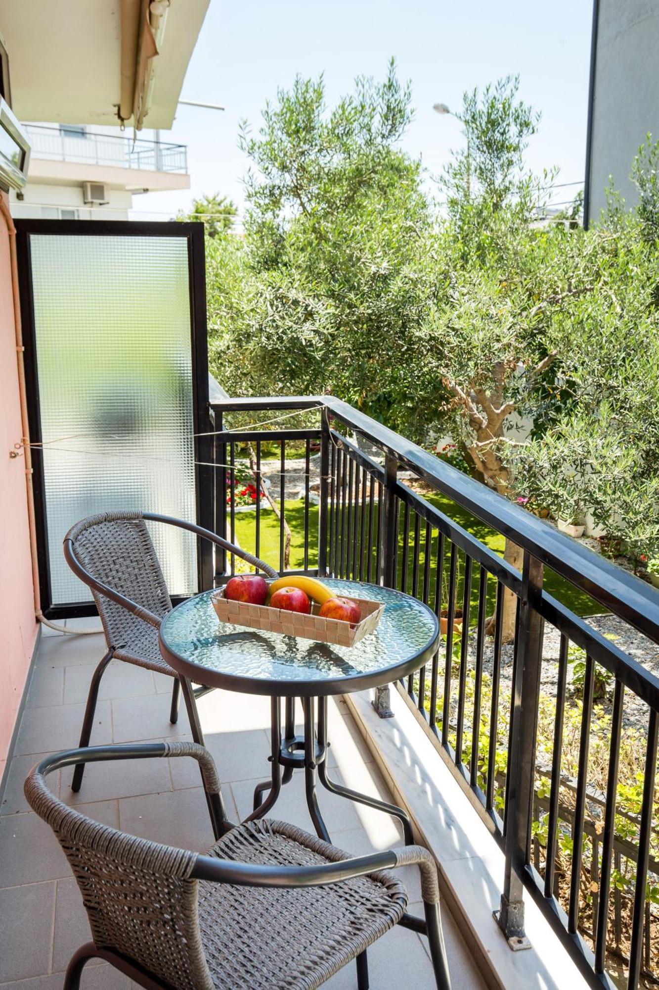 Ianos Apartments Potos Exterior foto